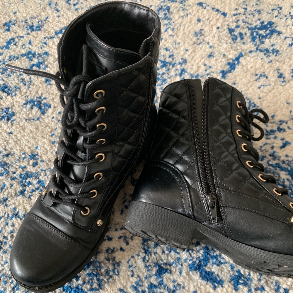 🍄G by Guess byson black and gold ankle boots - Picture 5 of 6